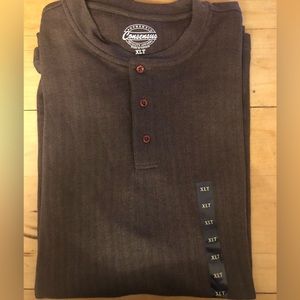 Men’s long sleeve Henley